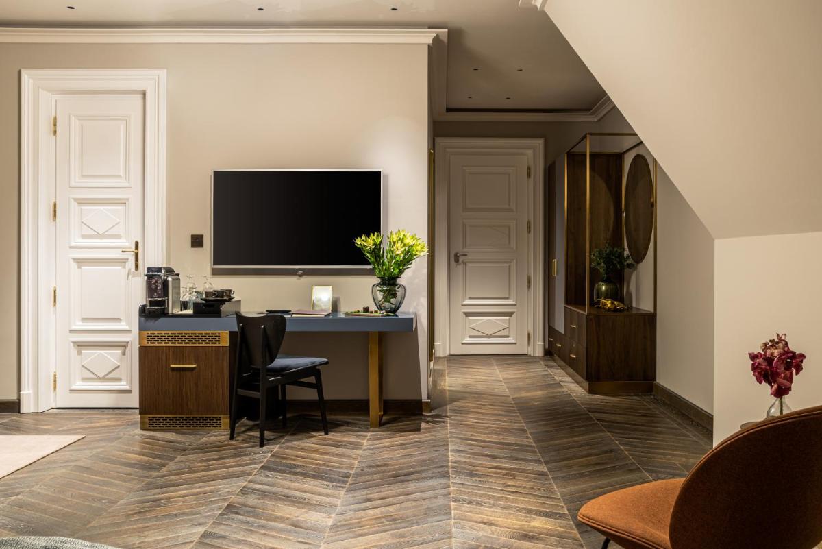 BOTANIQ Castle of Tura - Small Luxury Hotels of the World