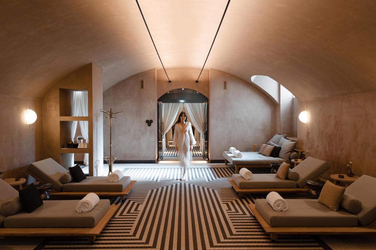 BOTANIQ Castle of Tura - Small Luxury Hotels of the World