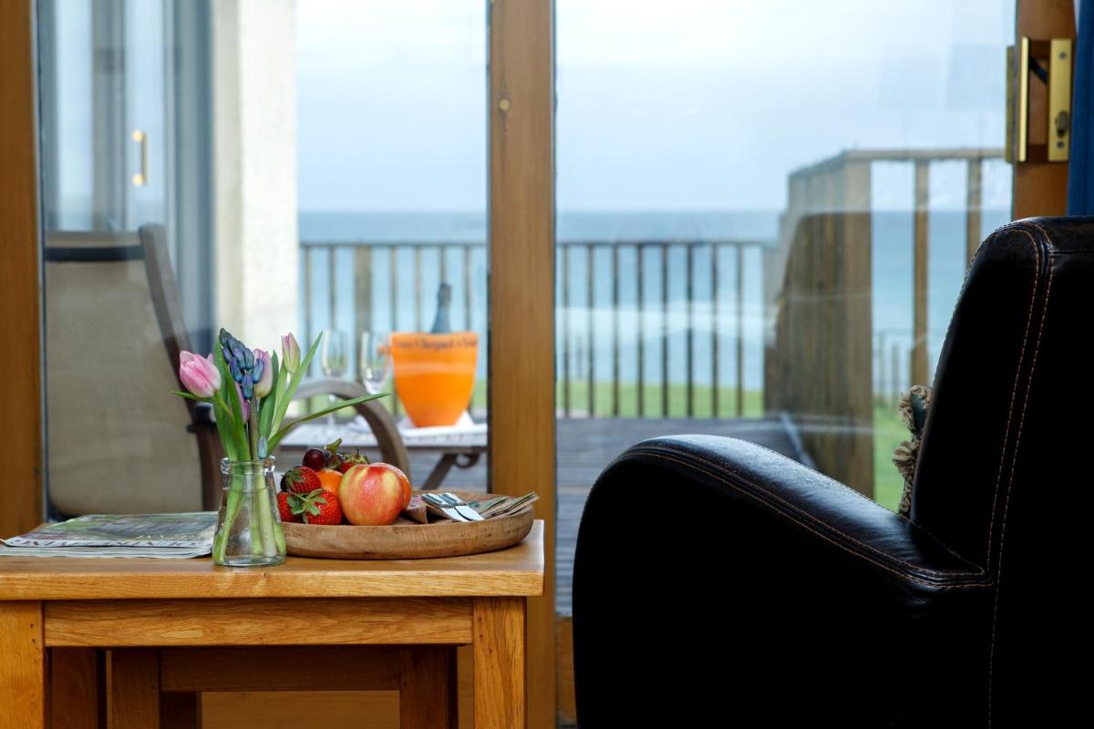 Broad Bay House