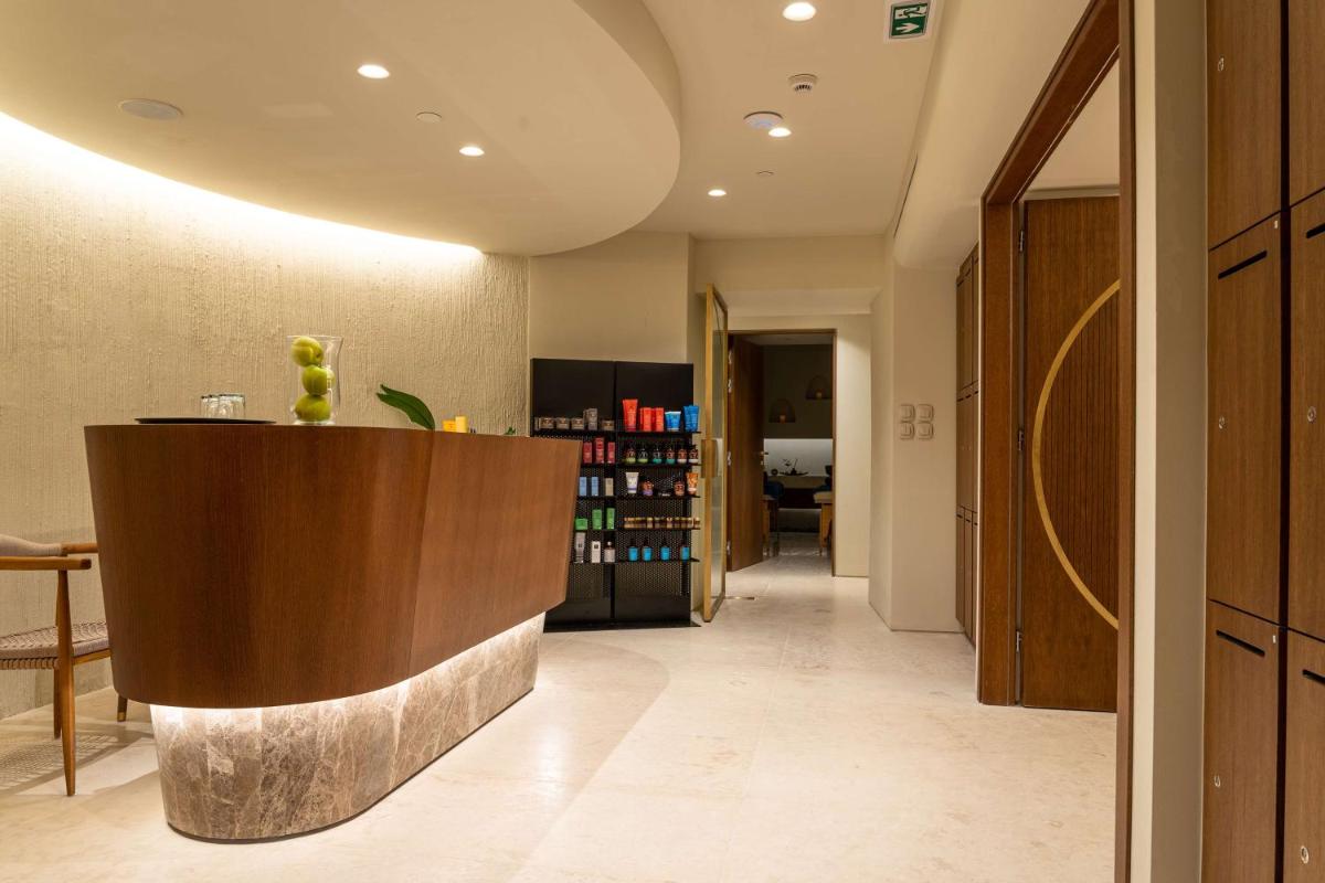 Isla Brown Corinthia Resort & Spa, Curio Collection by Hilton