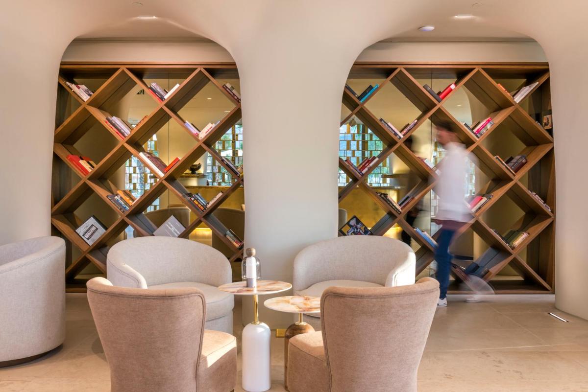 Isla Brown Corinthia Resort & Spa, Curio Collection by Hilton