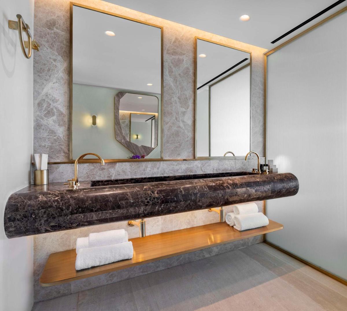 Isla Brown Corinthia Resort & Spa, Curio Collection by Hilton