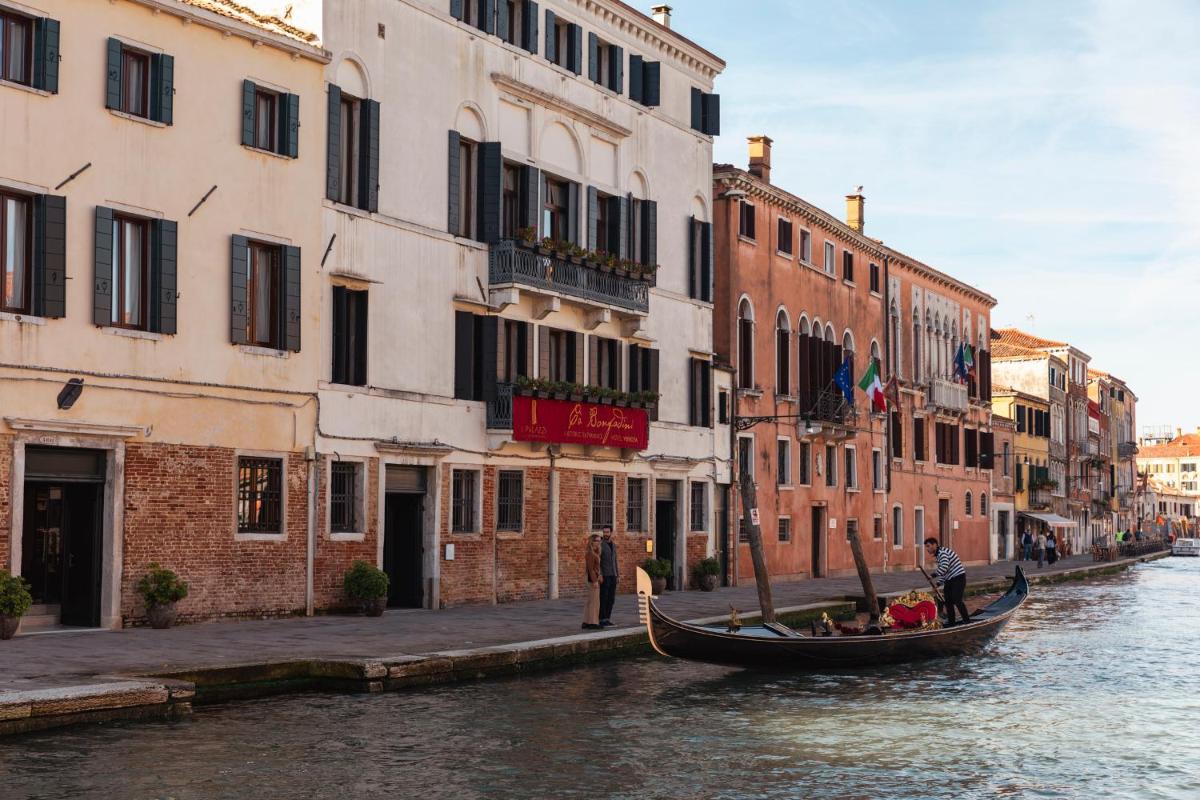 Ca' Bonfadini Historic Experience