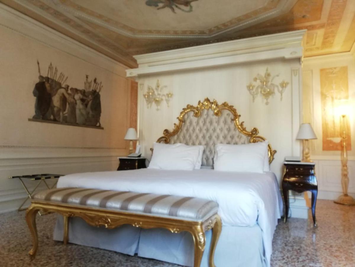 Ca' Bonfadini Historic Experience