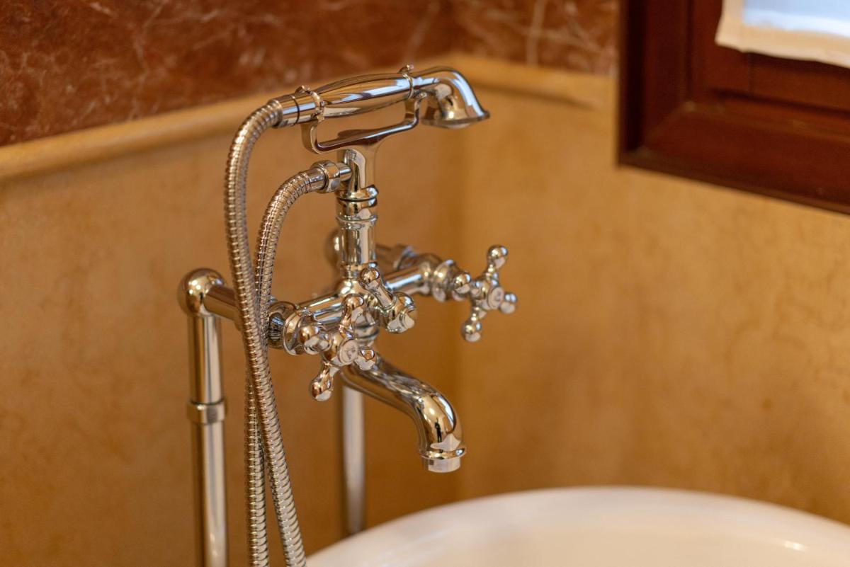 Ca' Bonfadini Historic Experience