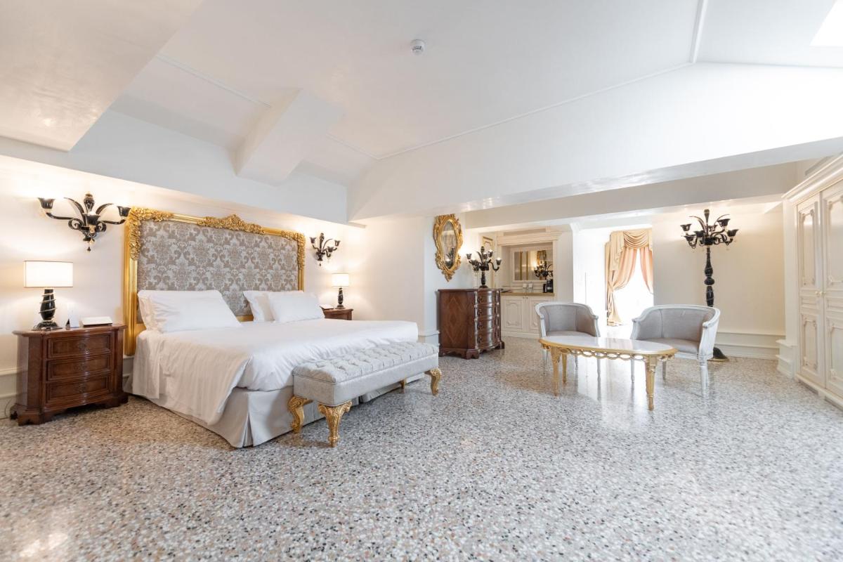 Ca' Bonfadini Historic Experience