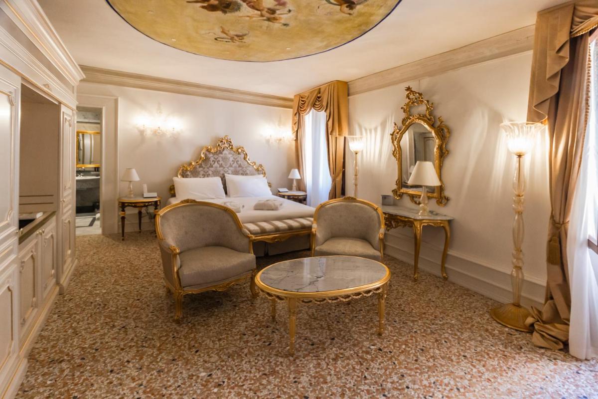 Ca' Bonfadini Historic Experience