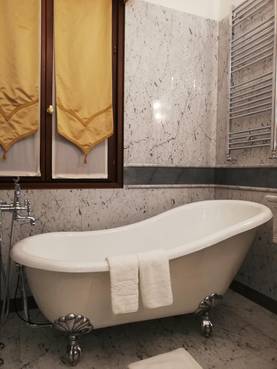 Ca' Bonfadini Historic Experience