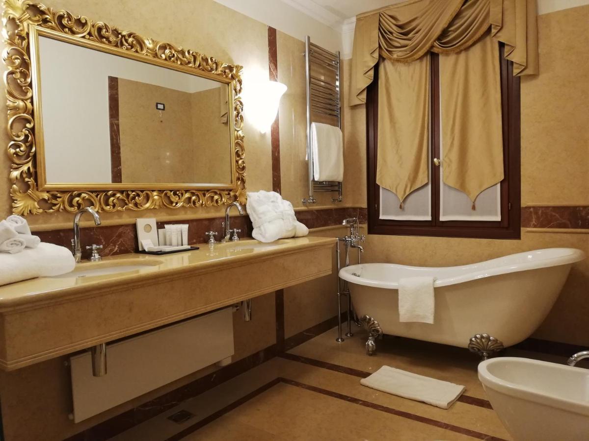 Ca' Bonfadini Historic Experience