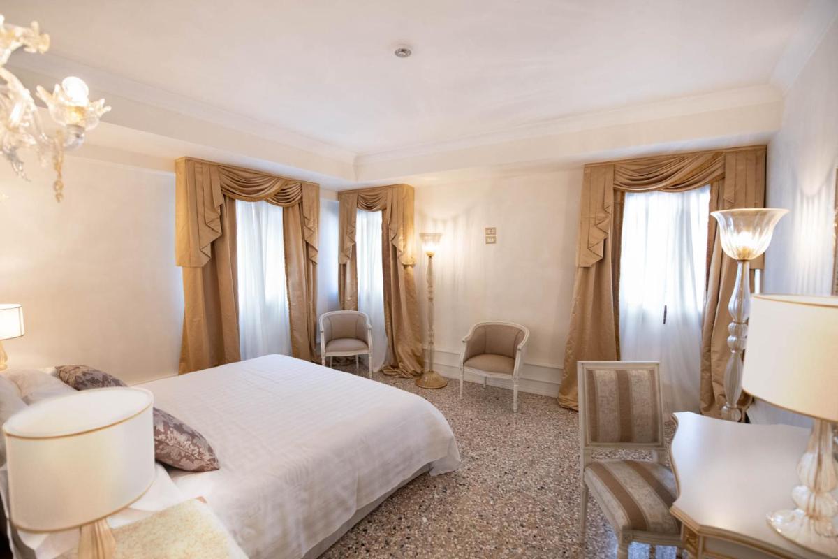 Ca' Bonfadini Historic Experience