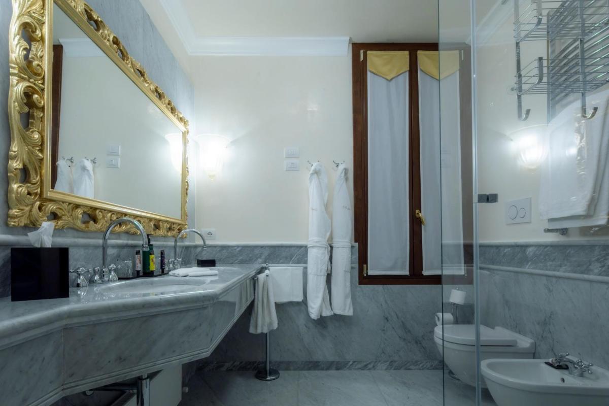 Ca' Bonfadini Historic Experience