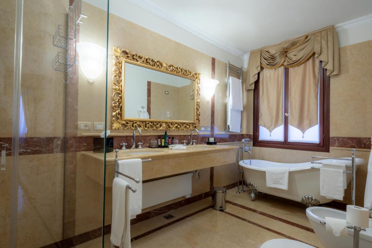 Ca' Bonfadini Historic Experience