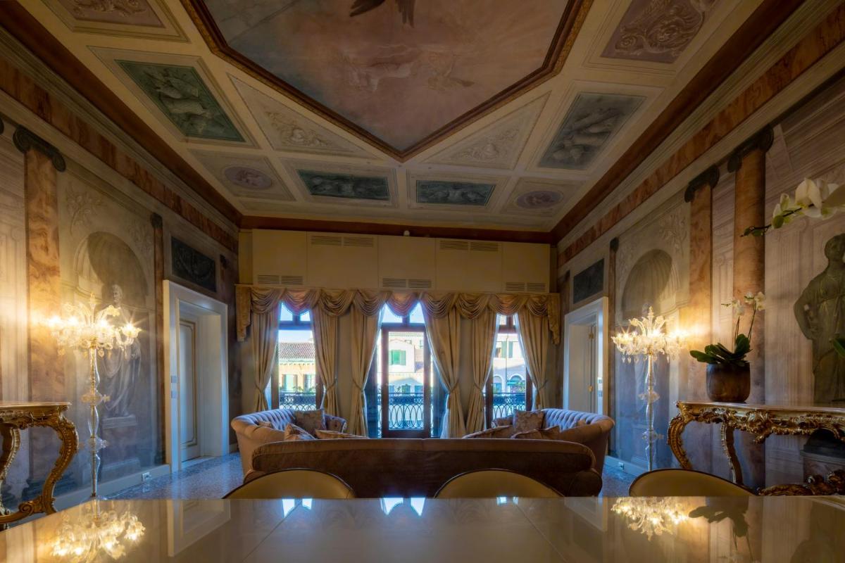 Ca' Bonfadini Historic Experience