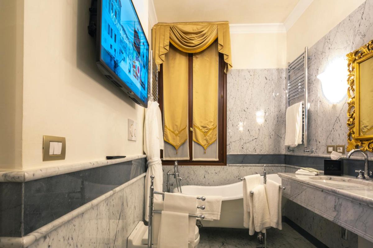 Ca' Bonfadini Historic Experience