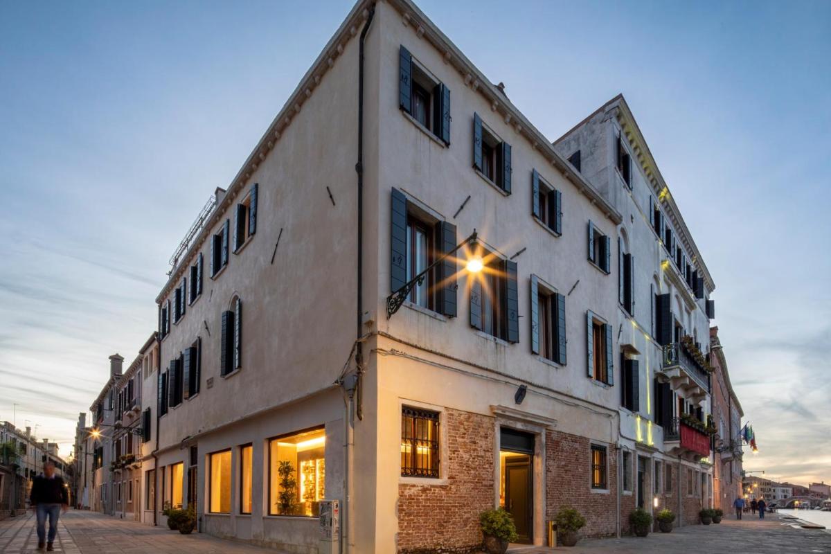 Ca' Bonfadini Historic Experience