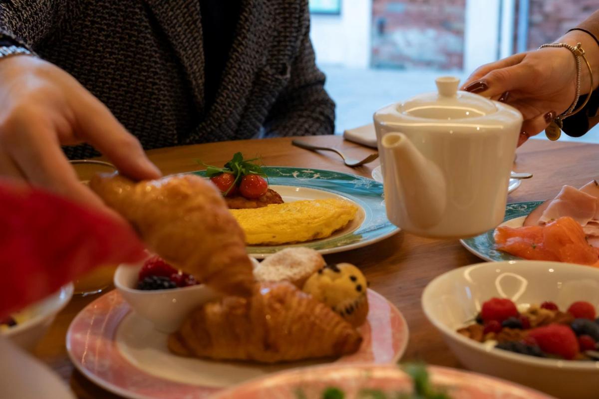 Ca' Bonfadini Historic Experience