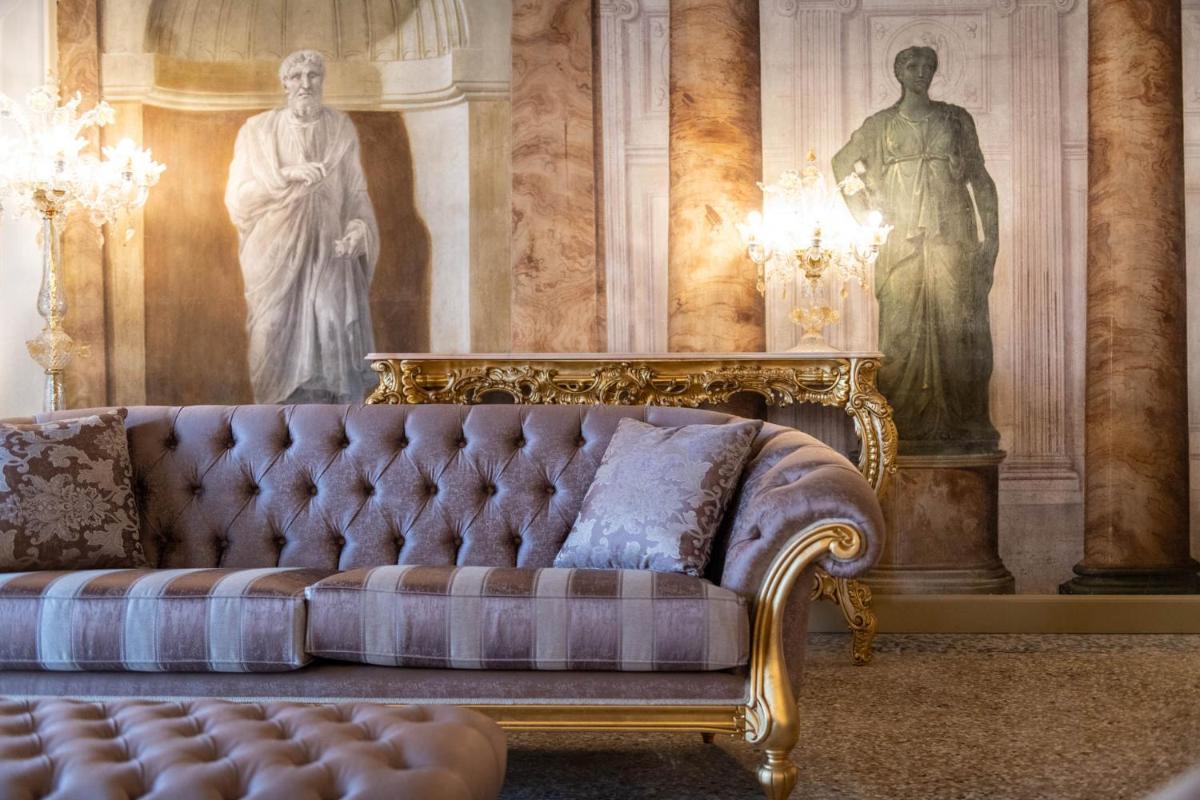 Ca' Bonfadini Historic Experience