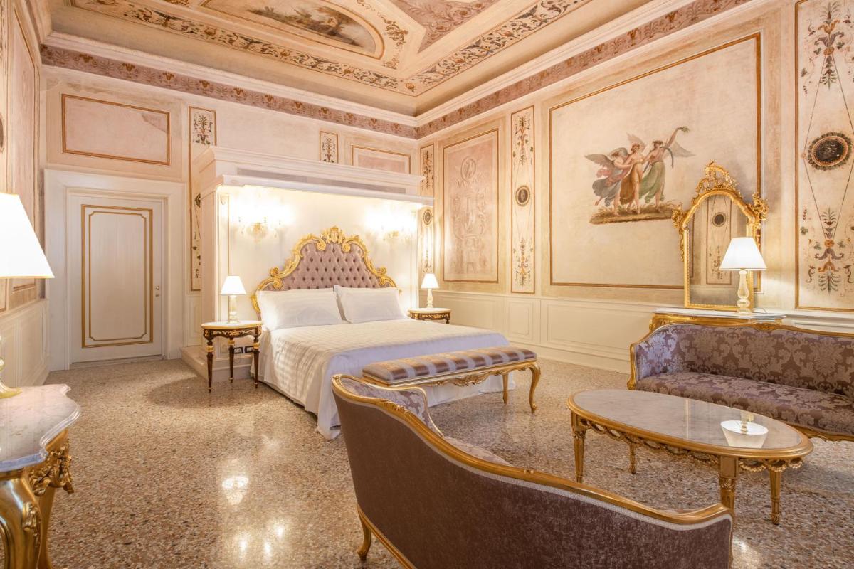 Ca' Bonfadini Historic Experience