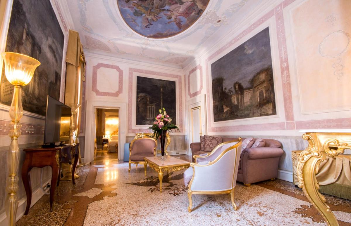 Ca' Bonfadini Historic Experience