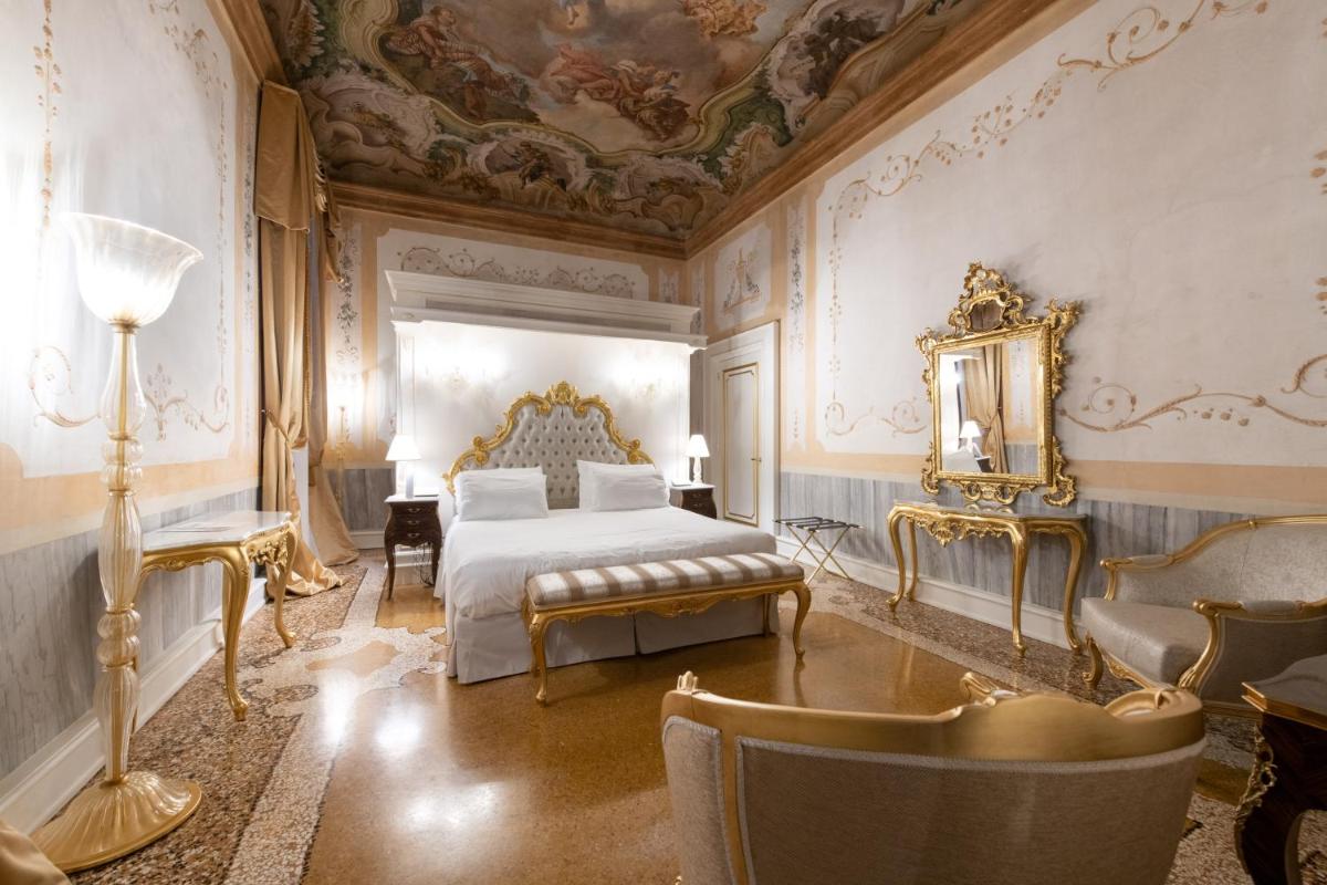 Ca' Bonfadini Historic Experience