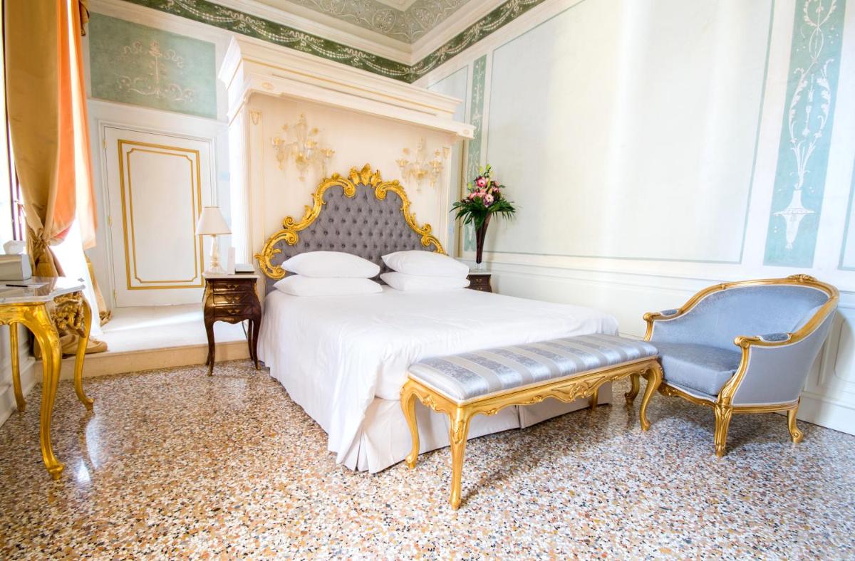 Ca' Bonfadini Historic Experience