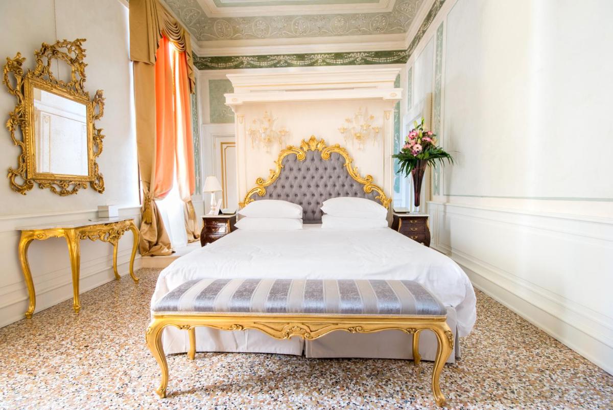 Ca' Bonfadini Historic Experience