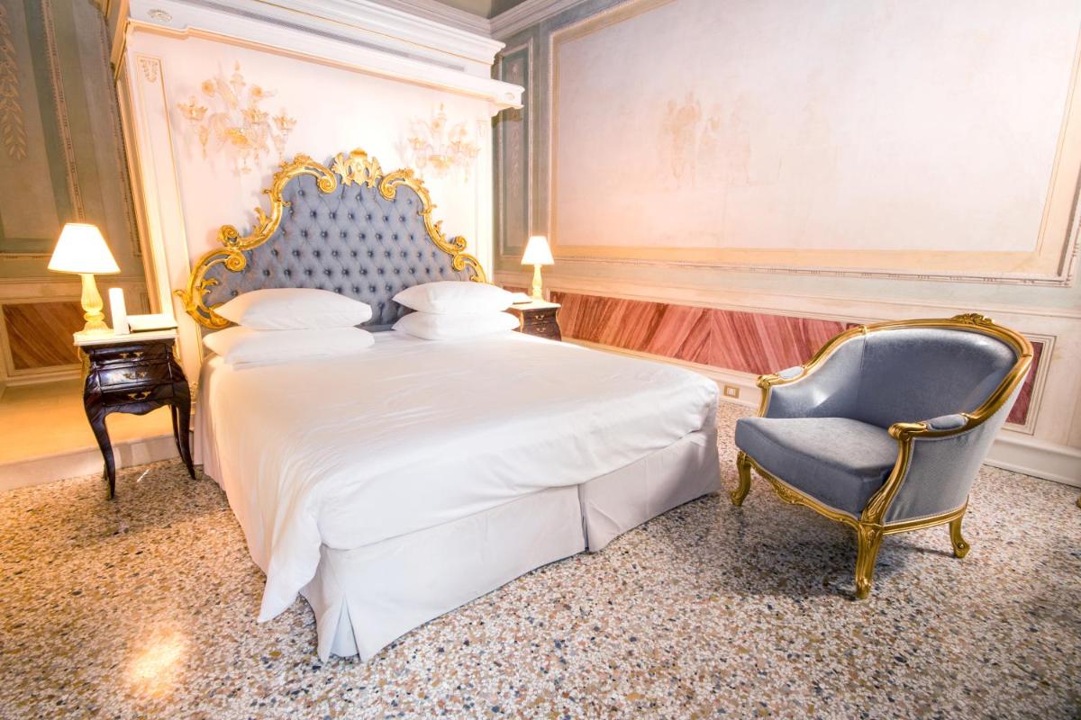 Ca' Bonfadini Historic Experience