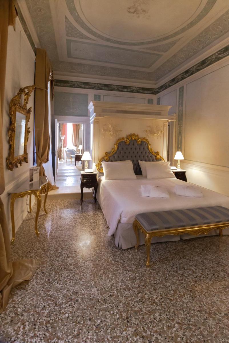 Ca' Bonfadini Historic Experience