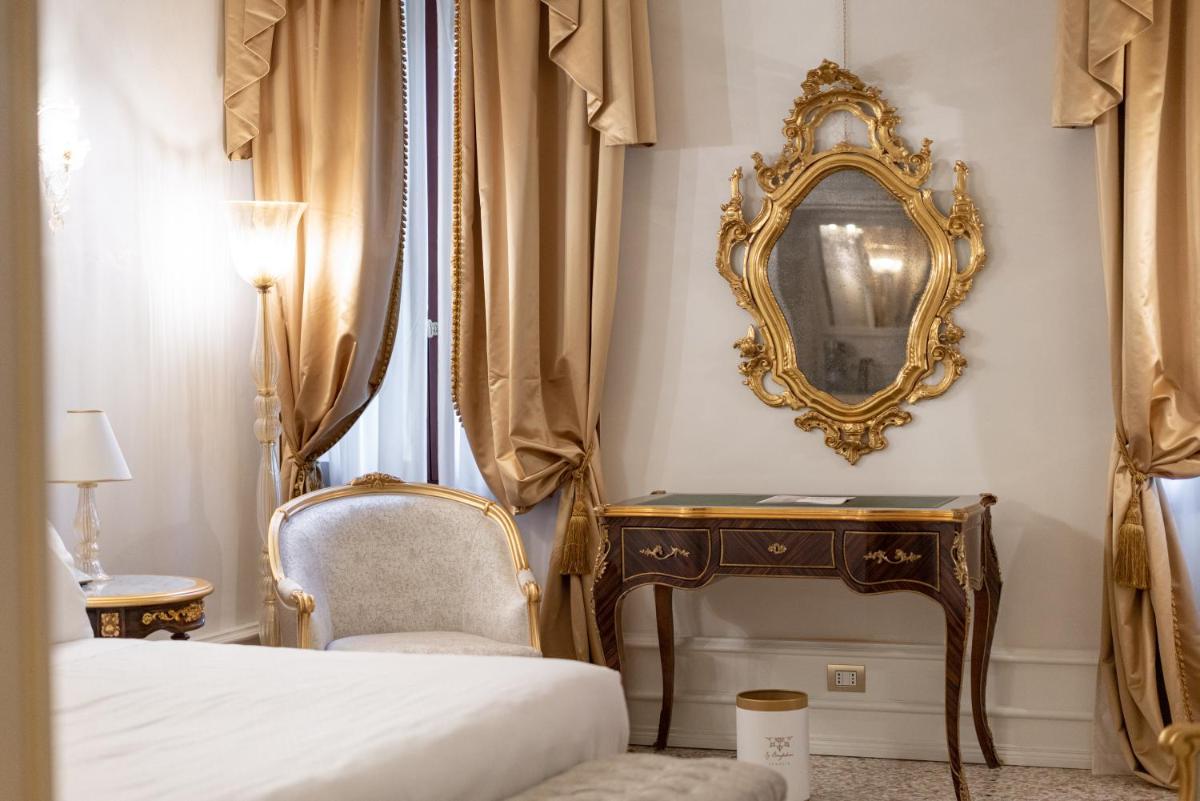 Ca' Bonfadini Historic Experience