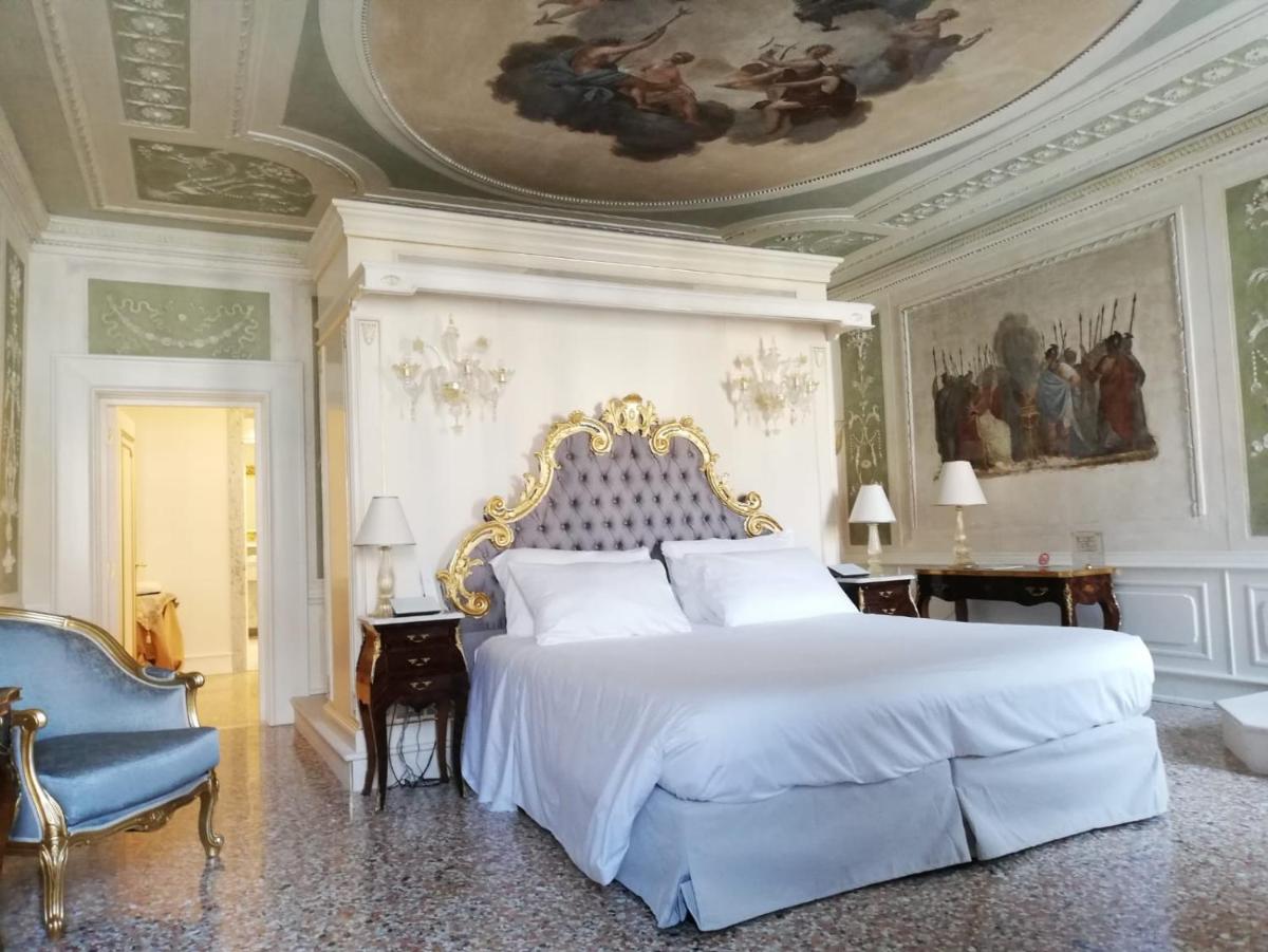 Ca' Bonfadini Historic Experience
