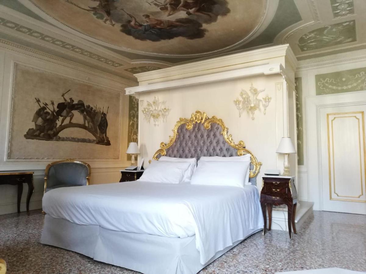 Ca' Bonfadini Historic Experience