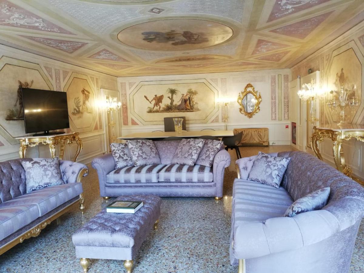Ca' Bonfadini Historic Experience
