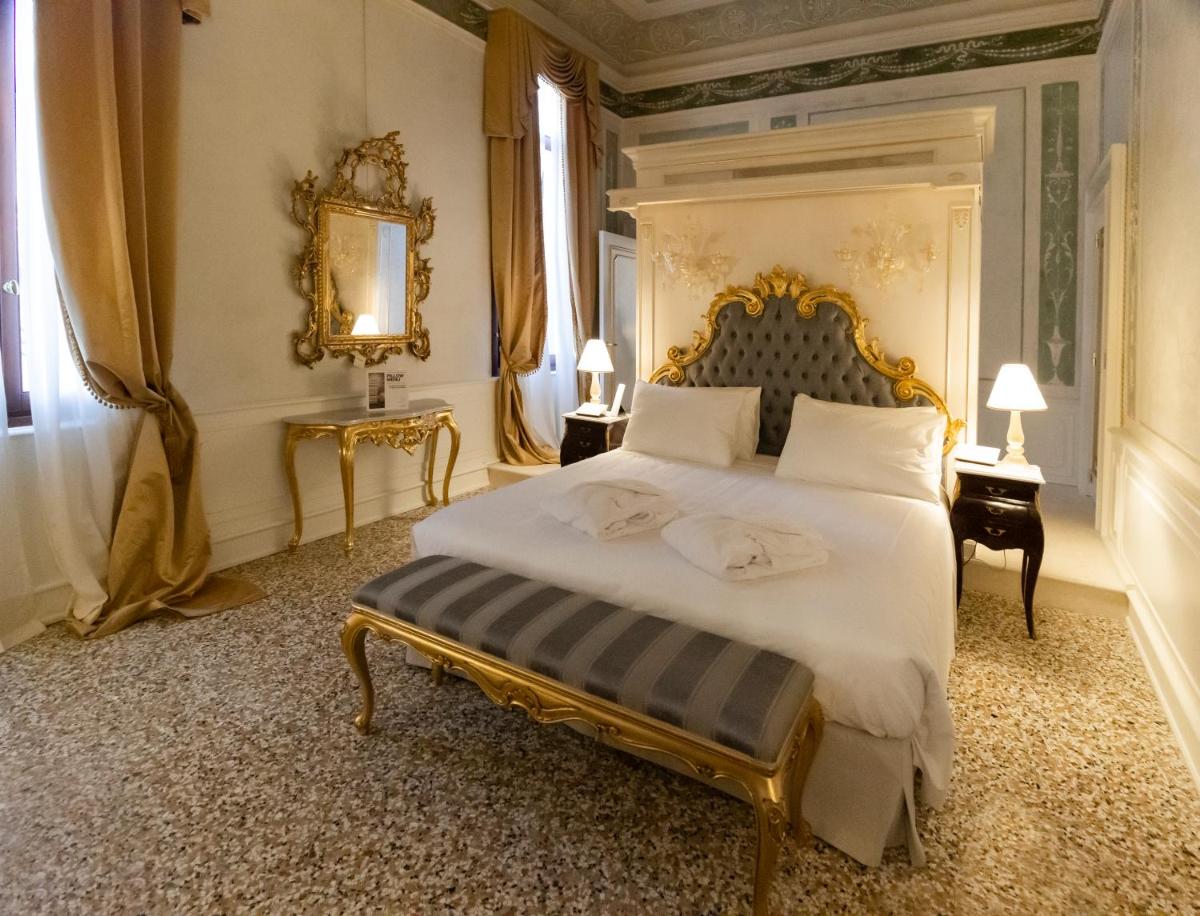 Ca' Bonfadini Historic Experience