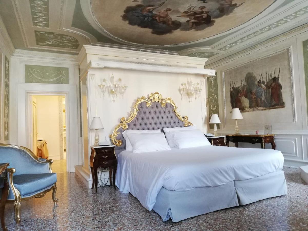 Ca' Bonfadini Historic Experience