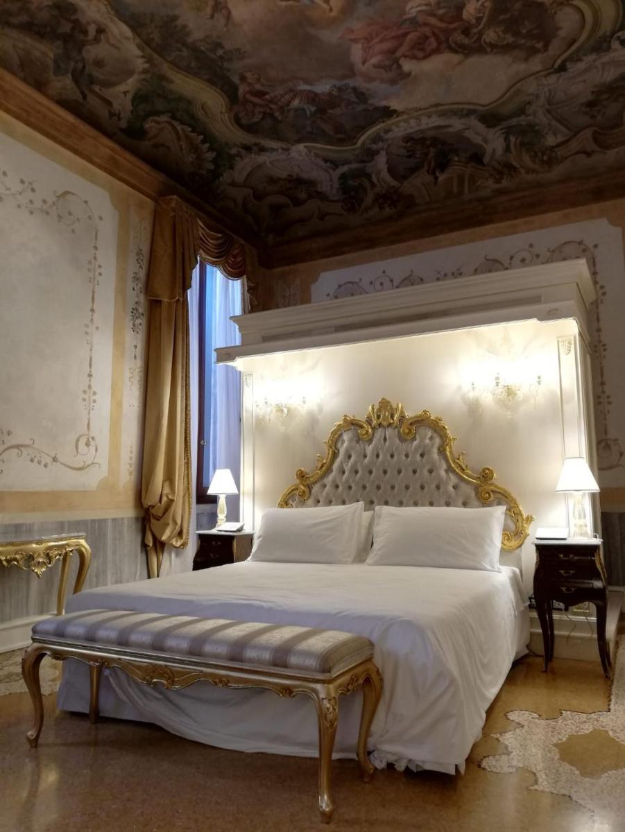 Ca' Bonfadini Historic Experience