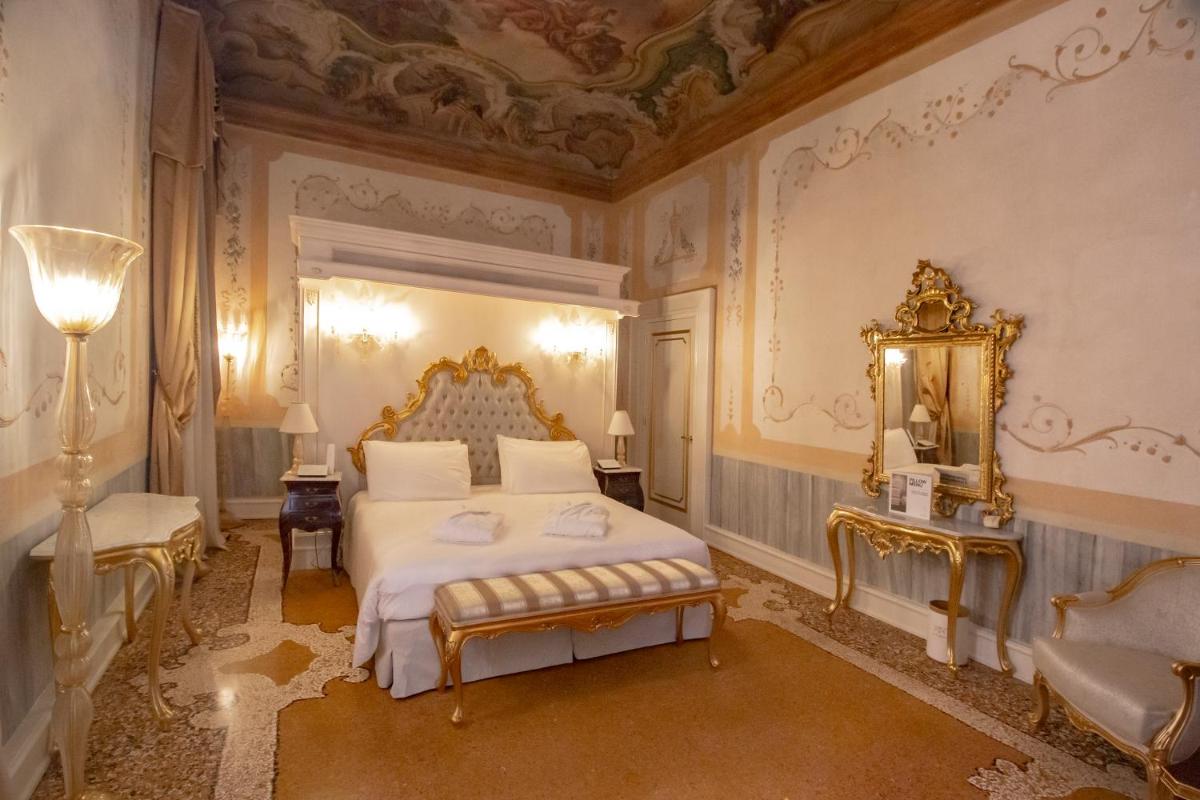 Ca' Bonfadini Historic Experience