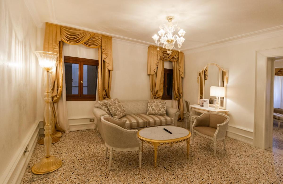 Ca' Bonfadini Historic Experience