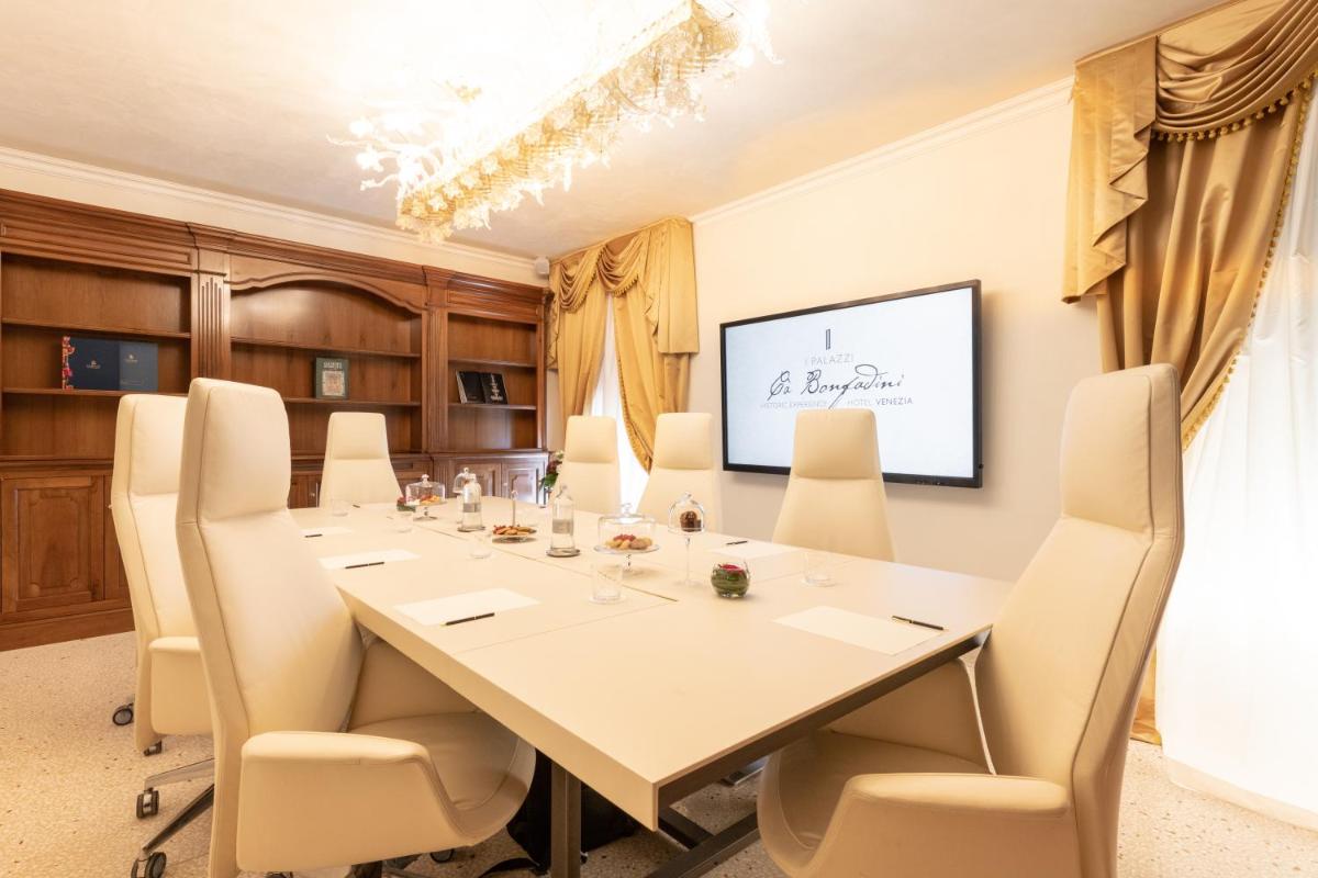 Ca' Bonfadini Historic Experience
