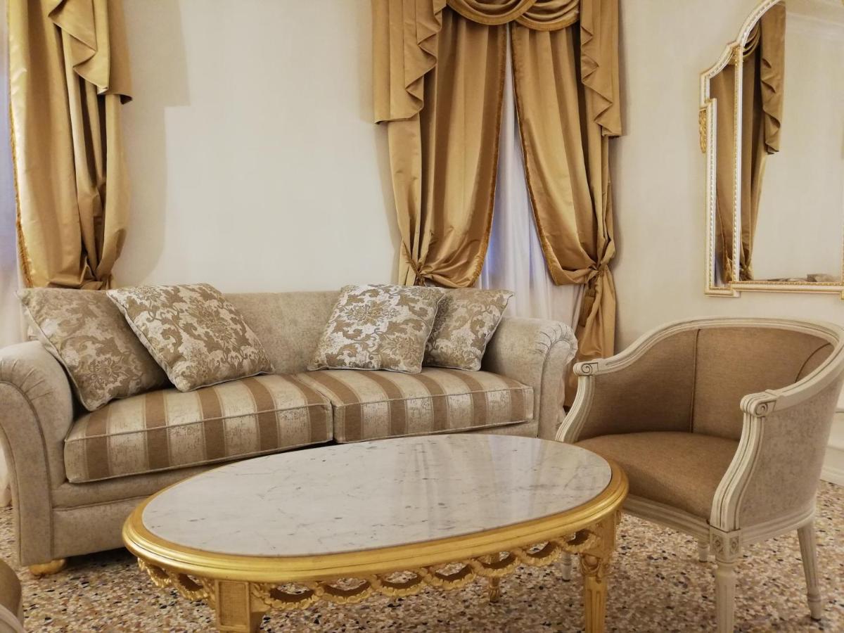 Ca' Bonfadini Historic Experience