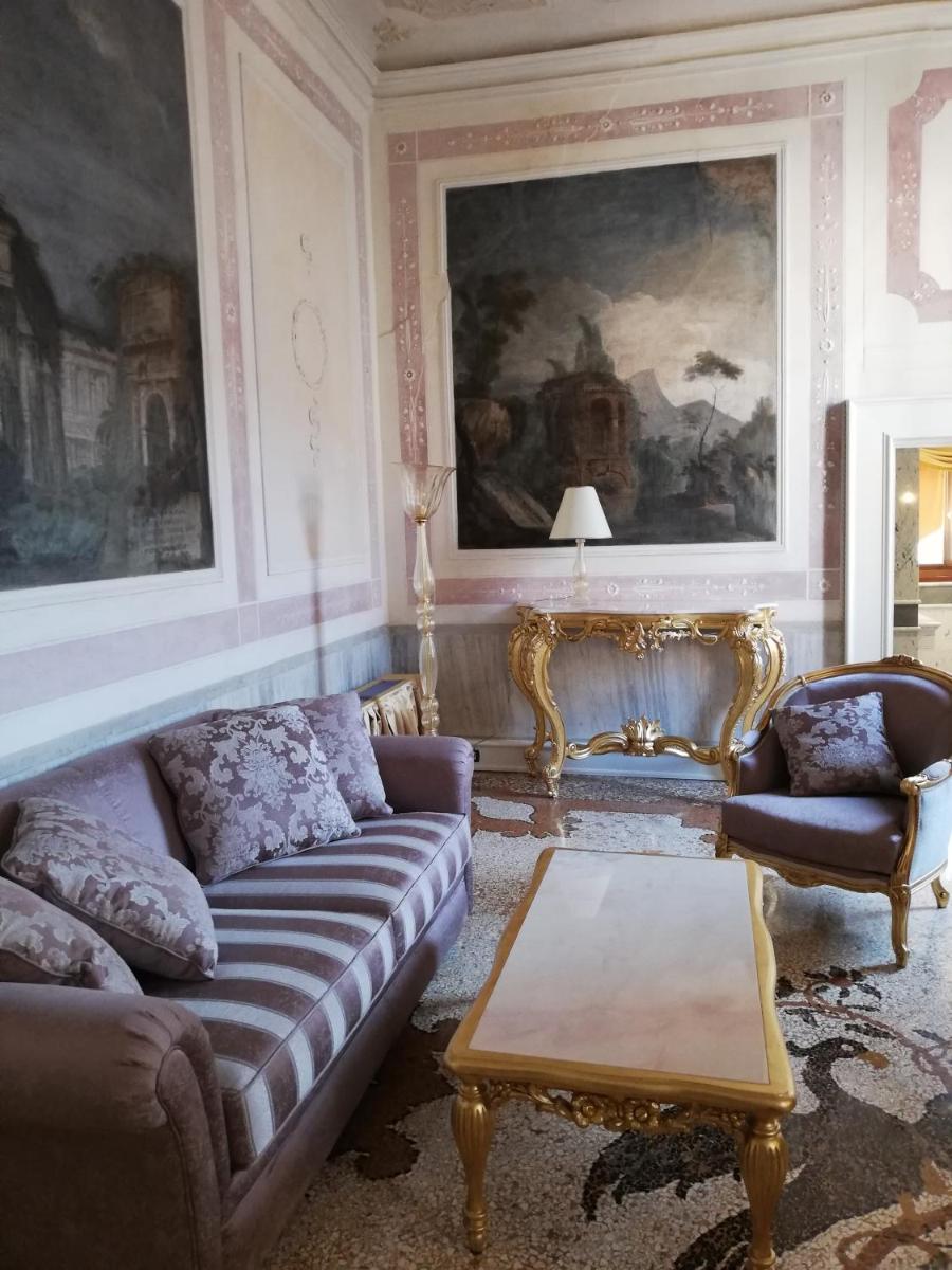Ca' Bonfadini Historic Experience