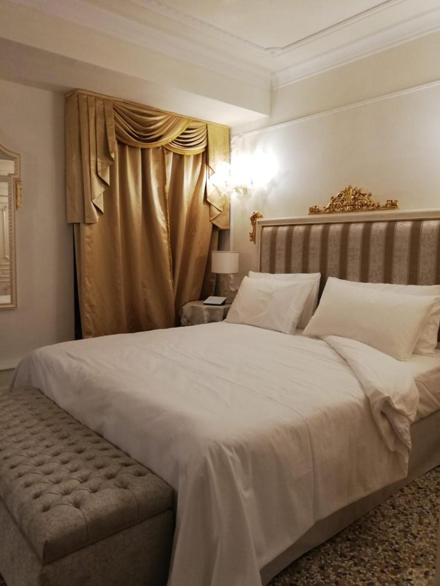 Ca' Bonfadini Historic Experience
