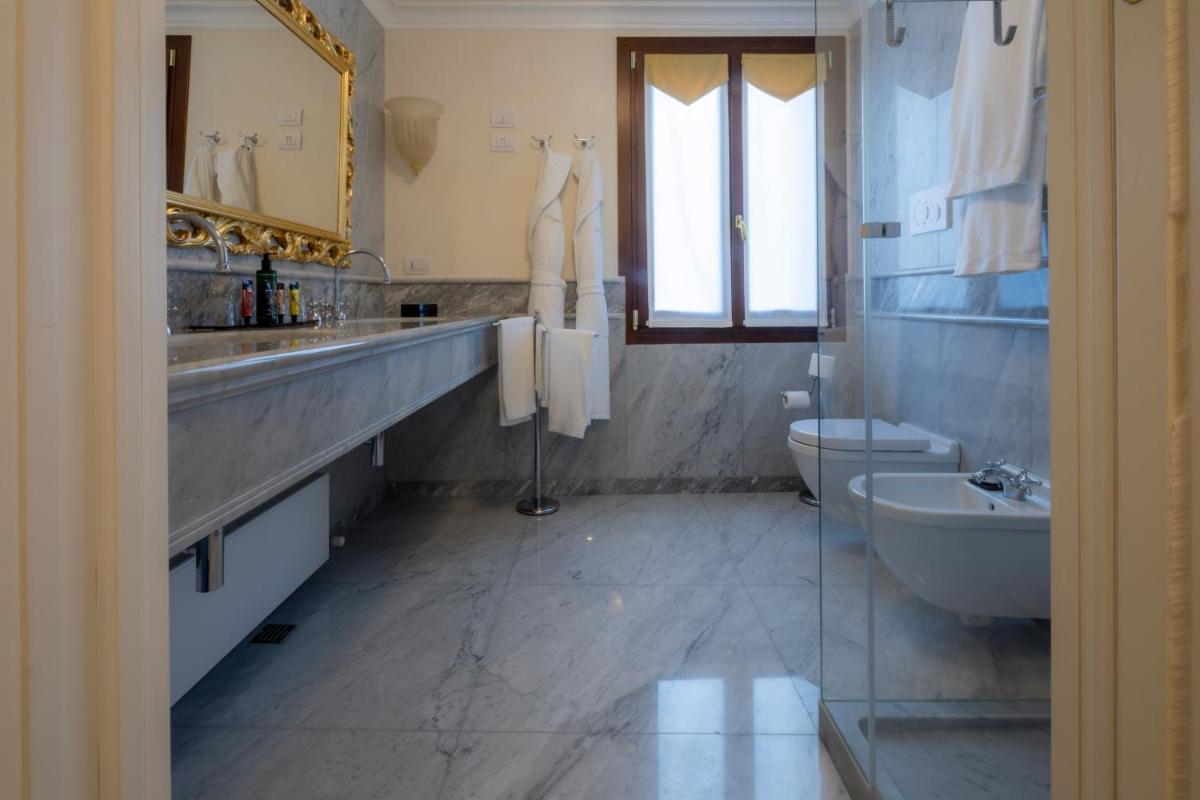 Ca' Bonfadini Historic Experience