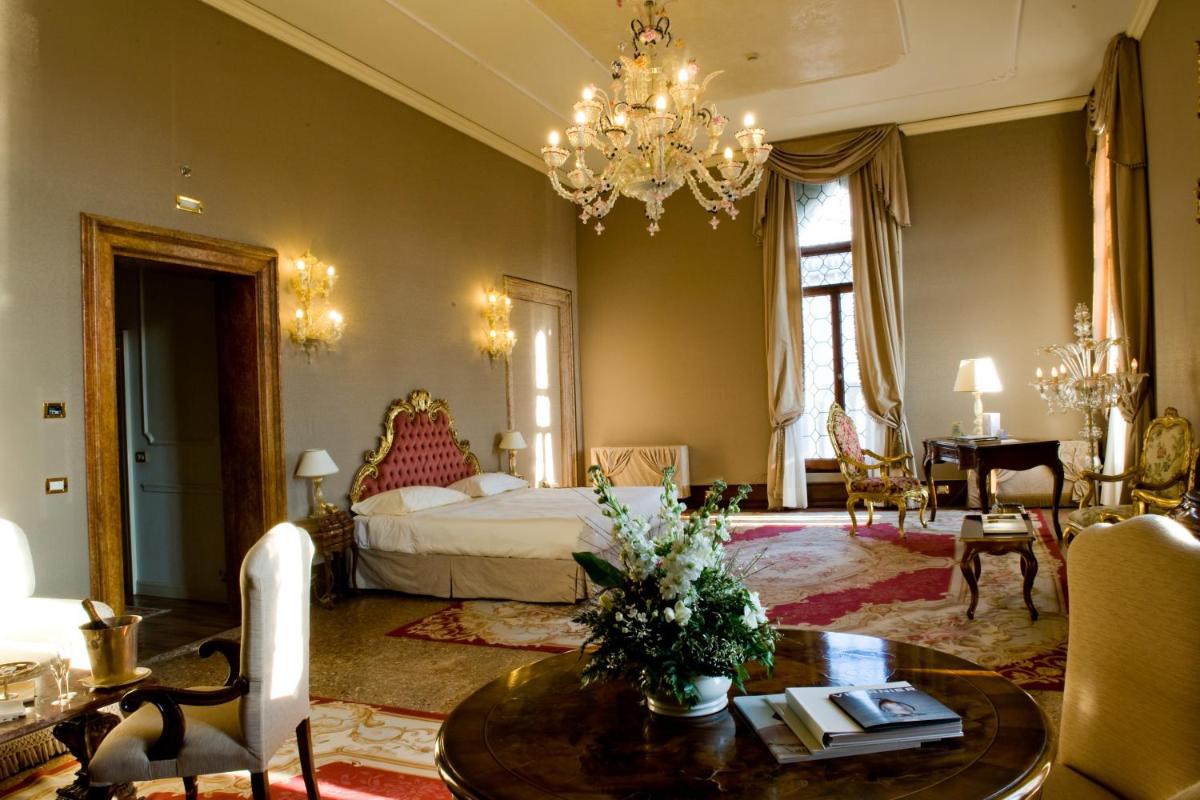 Ca' Sagredo Hotel