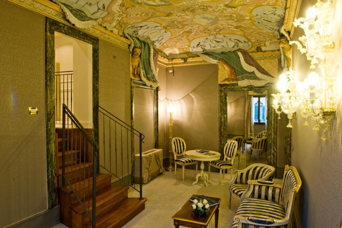 Ca' Sagredo Hotel