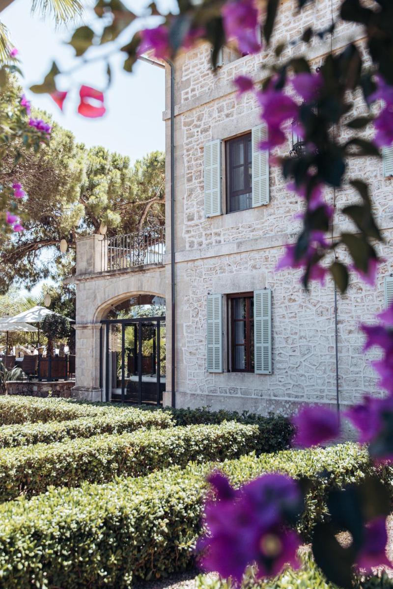 Cal Reiet Holistic Retreat