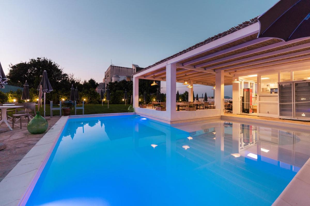 Cala Cala Rooms,Restaurant & Farm Experience