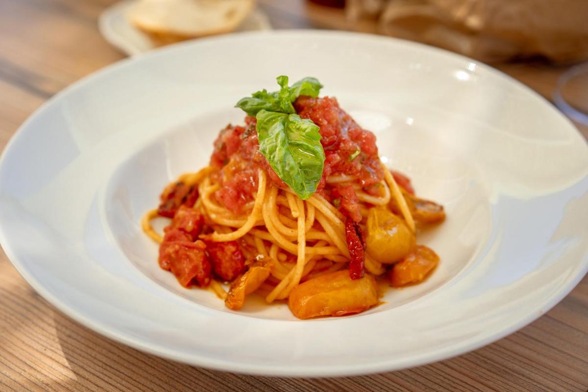 Cala Cala Rooms,Restaurant & Farm Experience