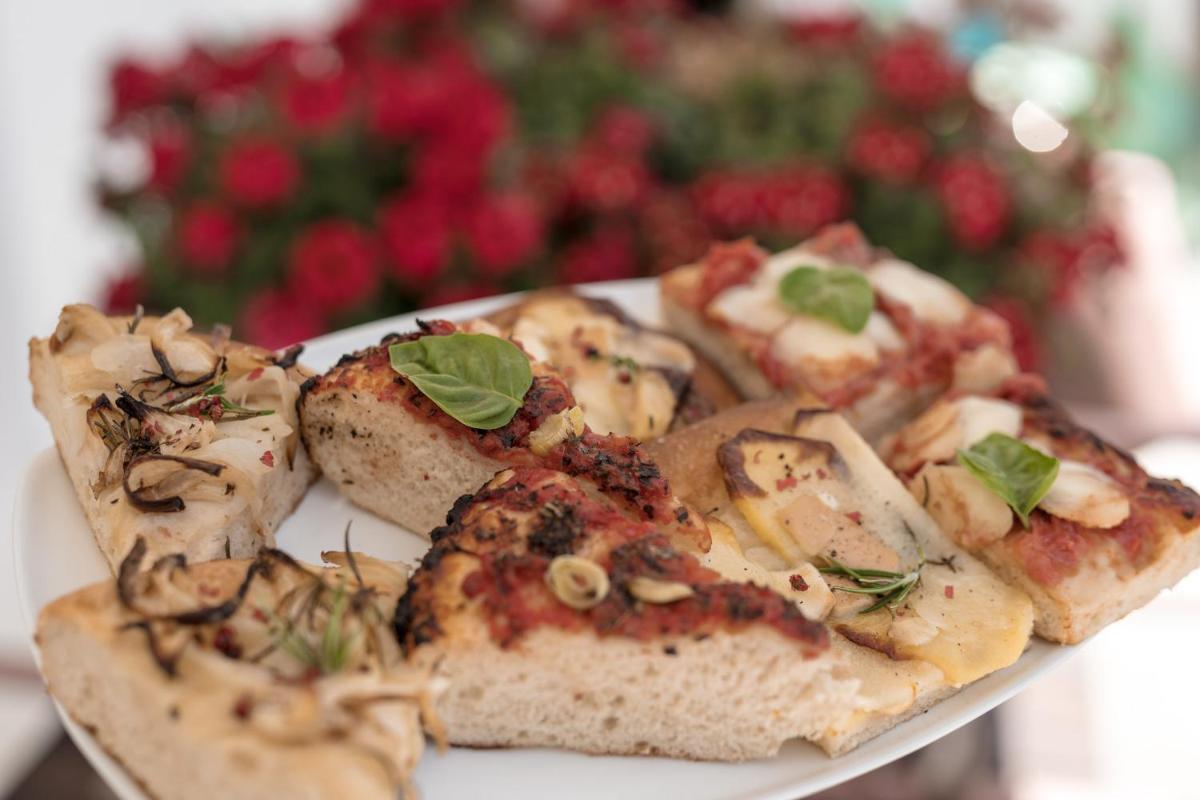 Cala Cala Rooms,Restaurant & Farm Experience