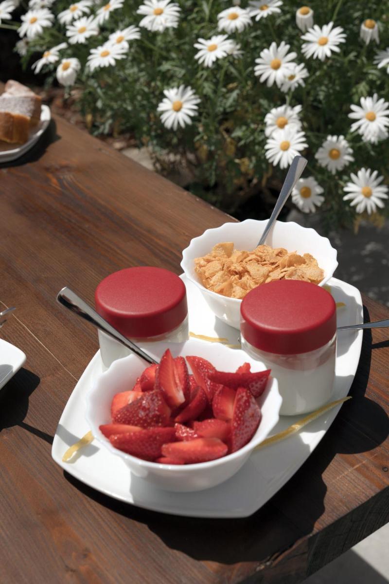 Cala Cala Rooms,Restaurant & Farm Experience