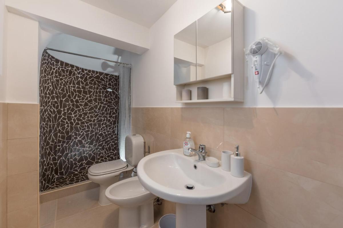 Cala Cala Rooms,Restaurant & Farm Experience